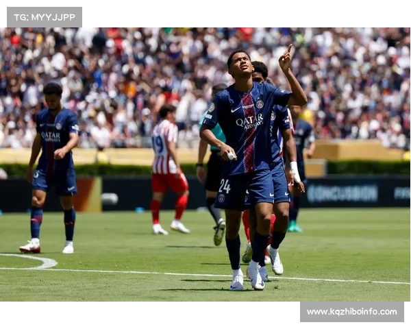 提升巴黎圣日耳曼球员比赛阅读能力与战术理解深度的关键策略分析 提升巴黎圣日耳曼球员比赛阅读能力与战术理解深度的关键策略分析